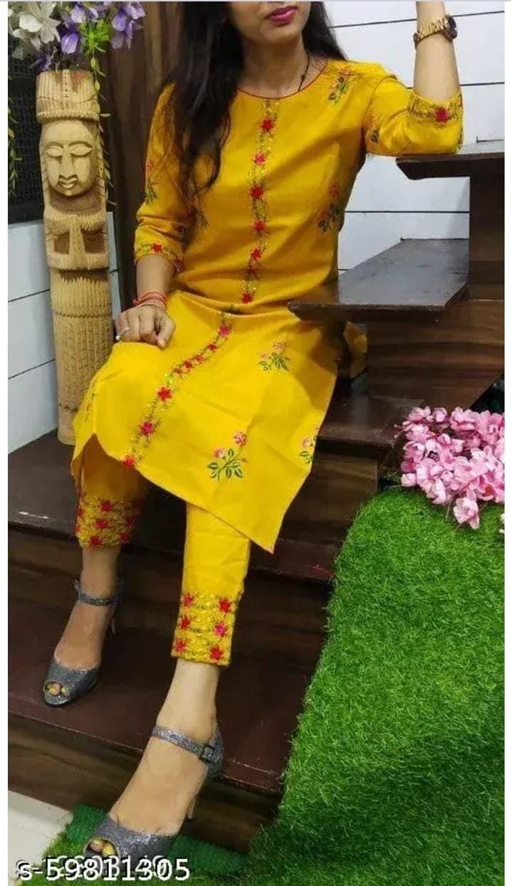 Jivika Fabulous Women Kurta Sets